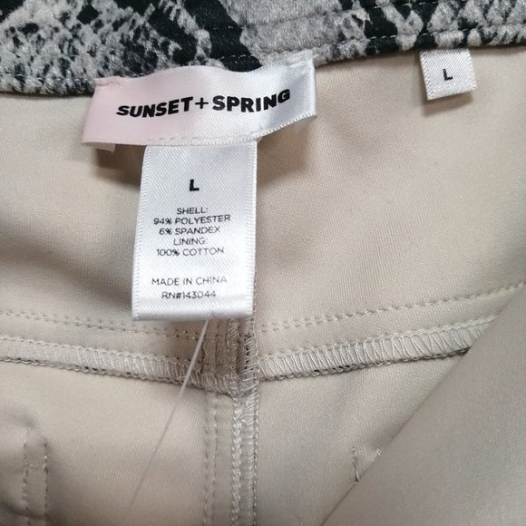 BNWT Sunset + Spring Women's Stretch Pants Snake Size Large - Picture 5 of 9